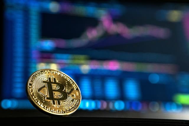 BTC重返9.3万美元，美联储160亿美元输血救市？