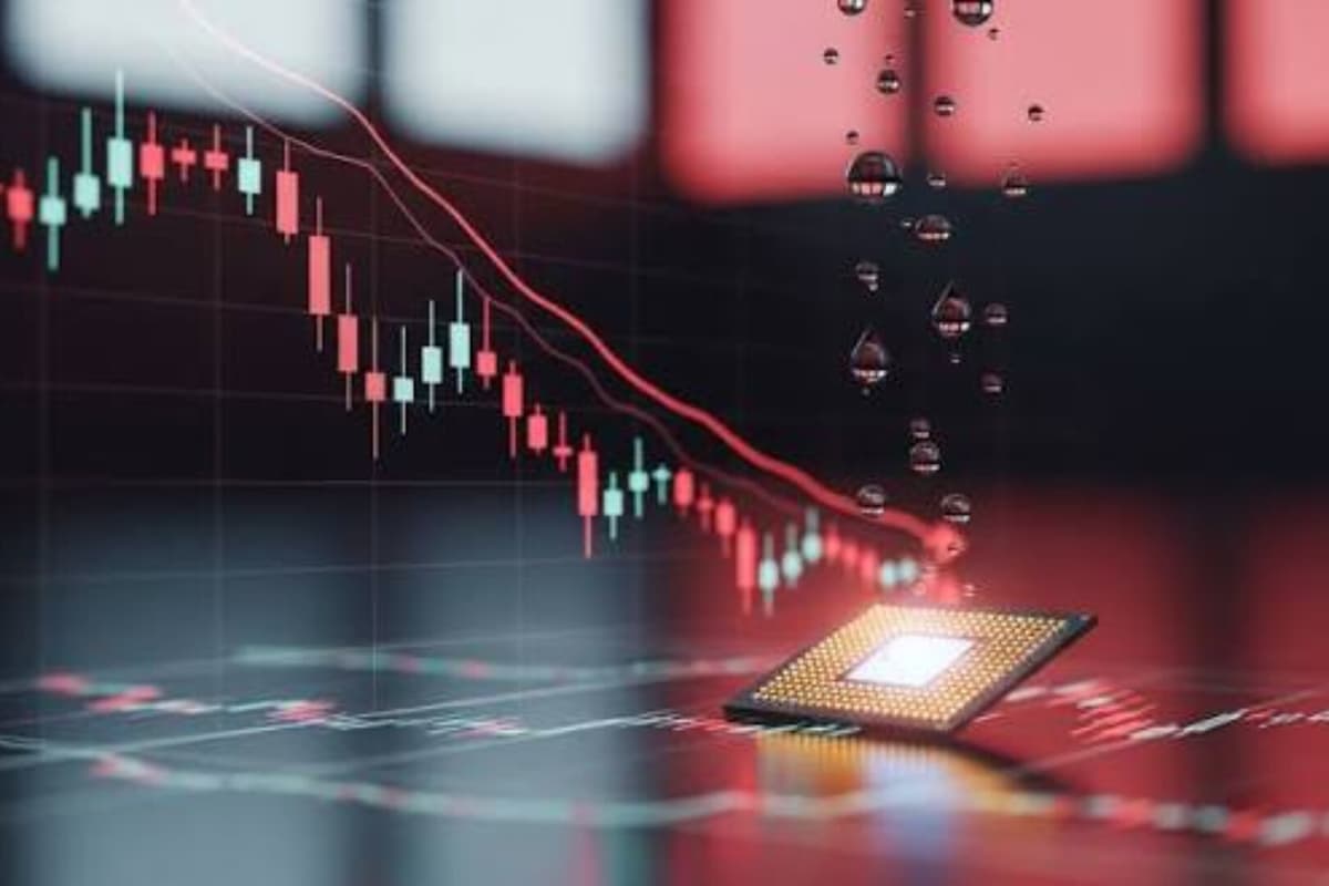 S&P and Nasdaq rebound, semiconductor index ends eight-day losing streak