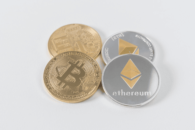 衍生品一周回顾：BTC和ETH日均期货交易量跌超45%，杠杆率下降至年内低位