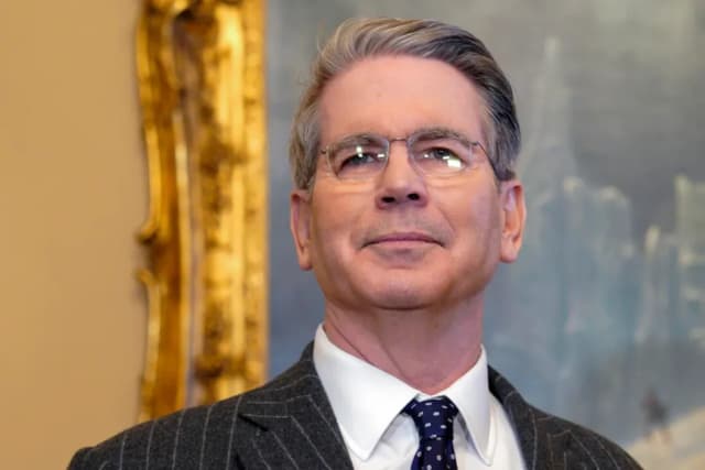 对话美国财长Scott Bessent:永远不要「滑出雪板边缘」