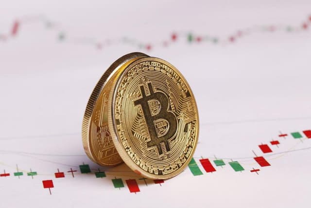 租来的信仰:比特币ETF资金流里,有多少是真钱