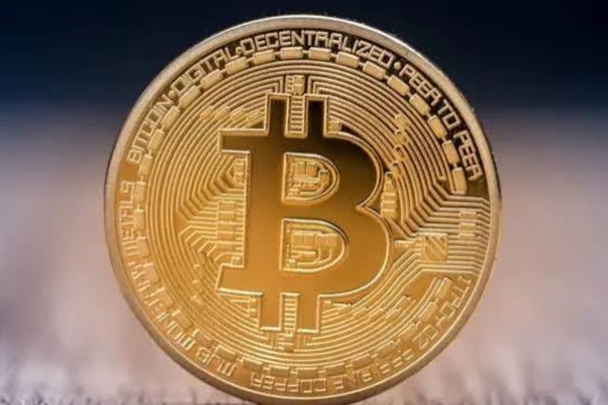 美股期指反弹,比特币涨破8.2万美元