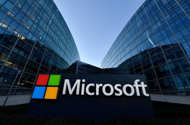 마이크로소프트 FY2027 Q1 실적 전망: Azure 성장률이 급증하는 AI 자본 지출을 따라잡을 수 있을까?